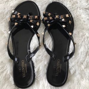 Black Rockstud Flip Flops